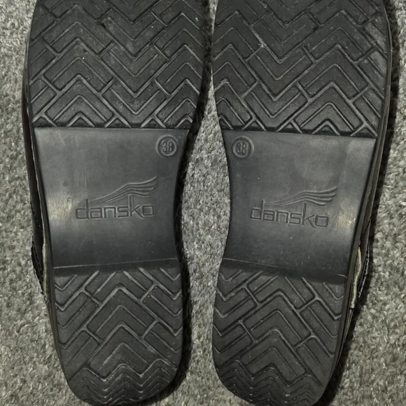 Dansko Professional clogs red black marble patent leather finish size 38 (7.5) * - Picture 16 of 16